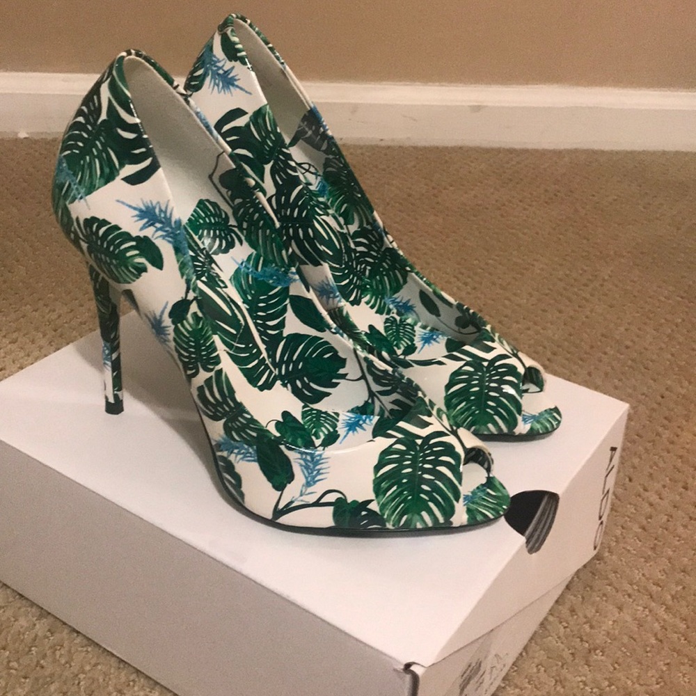 Aldo Stella palm print peep toe heels